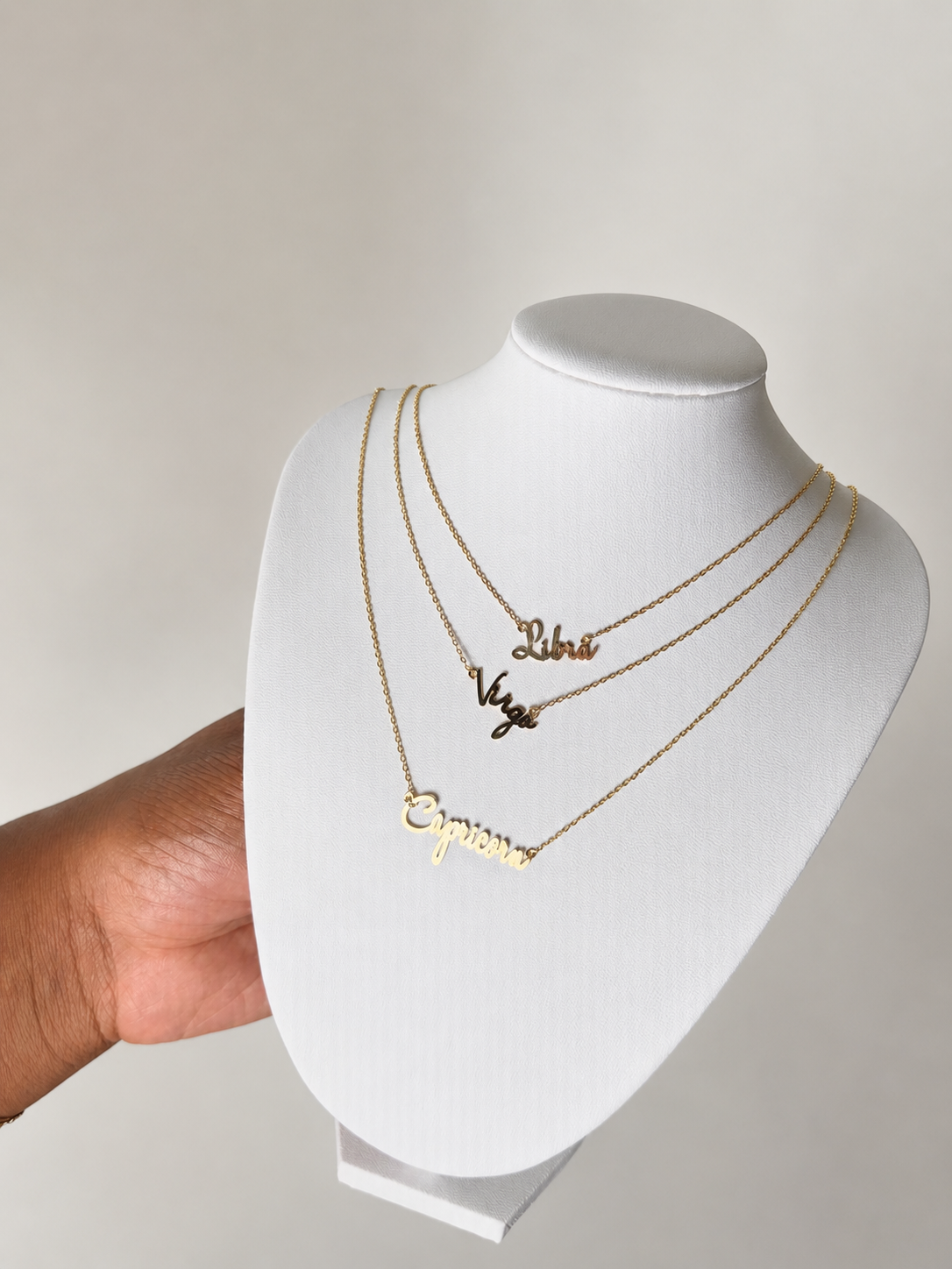 PRETTY ZODIAC NECKLACE