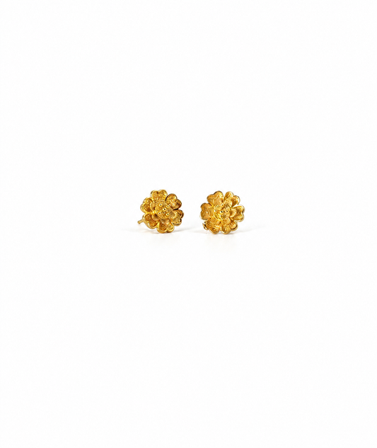 PRETTY GOLD FLOWER STUDS